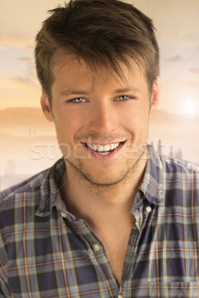 Cute człowiek blisko portret młodych mężczyzna Zdjęcia stock © curaphotography
