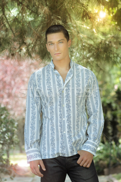 Mannelijk model mode portret knap buitenshuis man Stockfoto © curaphotography