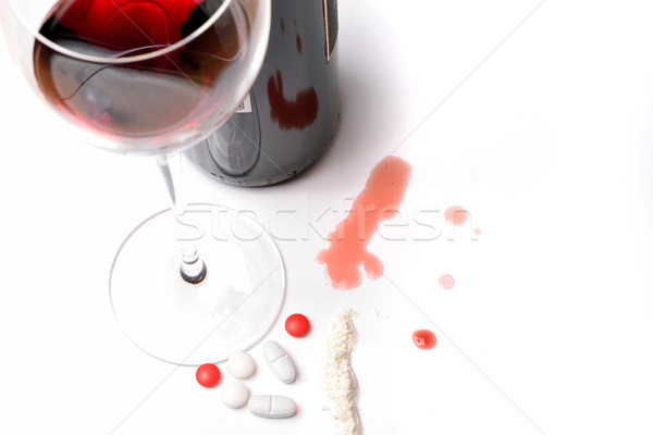 Alcool drogue abus verre vin rouge bouteille [[stock_photo]] © cwzahner