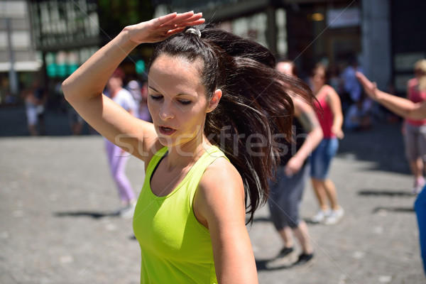 Rue femmes danse fitness vert [[stock_photo]] © cwzahner