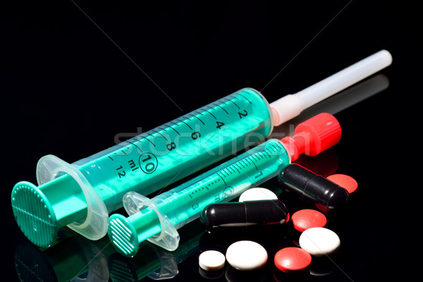 Drogue abus forme pilules santé médecine Photo stock © cwzahner
