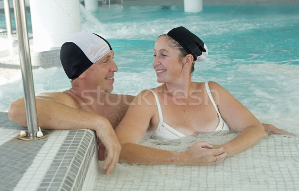 Giovani felice Coppia sorridere piscina donna Foto d'archivio © cynoclub