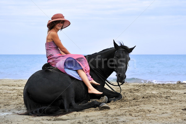 Stockfoto: Vrouw · paard · strand · mooie · zwarte · beneden