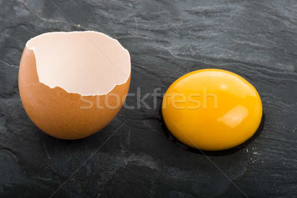 Yumurta siyah arka plan tablo Stok fotoğraf © cypher0x