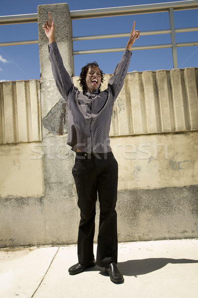 Foto stock: Sim · homem · preto · mãos · ar