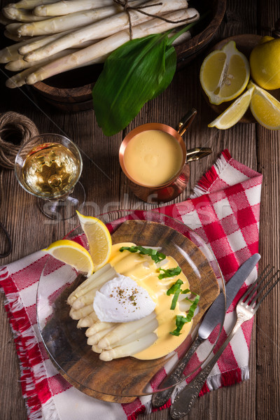 Weiß Spargel serviert Sauce Salat Essen Stock foto © Dar1930
