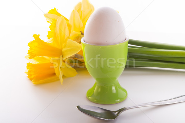 Huevera huevo desayuno comer cuchara amarillo Foto stock © Dar1930