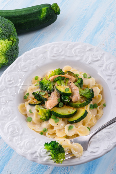 Pasta courgette broccoli achtergrond diner vork Stockfoto © Dar1930