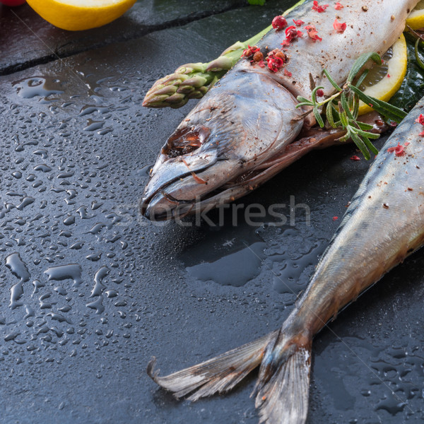 Yeşil kuşkonmaz balık mutfak salata pişirmek Stok fotoğraf © Dar1930