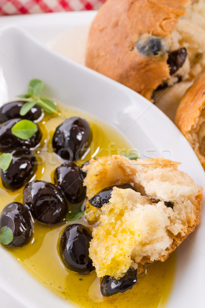 [[stock_photo]]: Antipasti · olives · bois · vert · pain · noir