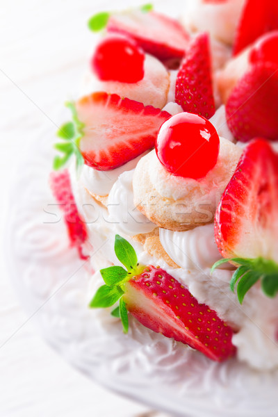 Dessert selektiven Fokus Papier Ei Platte Erdbeere Stock foto © Dar1930