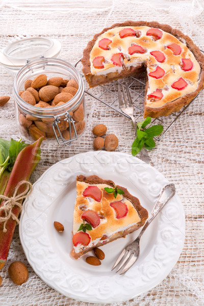 Rabarber gebak amandelen vruchten cake tabel Stockfoto © Dar1930
