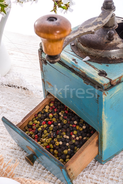 Borsdaráló klasszikus konténer gabona föld malom Stock fotó © Dar1930