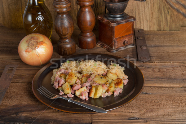 Lâhana turşusu akşam yemeği plaka et yeme pişirme Stok fotoğraf © Dar1930