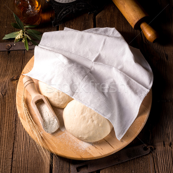 Pizza table chef blé blanche bord [[stock_photo]] © Dar1930