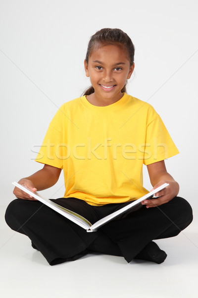 Tanul olvas fiatal iskolás lány 10 citromsárga Stock fotó © darrinhenry