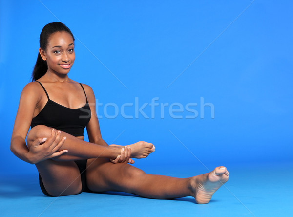 美麗 非裔美國人 女子 腿 行使 年輕 商業照片 © darrinhenry
