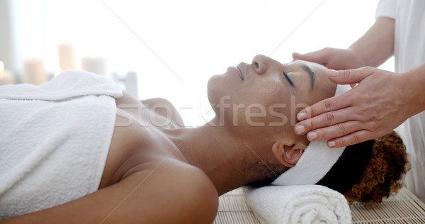 Kozmetikai kezelés gyógyfürdő profi masszázs terapeuta Stock fotó © dash