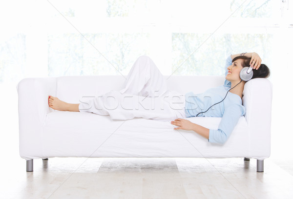 Stock fotó: Minden · nap · élet · fiatal · nő · kanapé · hallgat · ház
