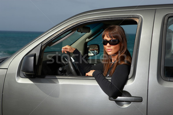 Menina carro mulher nuvens mar viajar Foto stock © dash