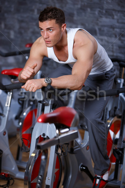 Mann Fitnessstudio schöner Mann Körper Gesundheit Ausübung Stock foto © dash