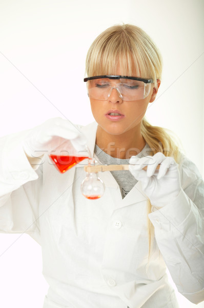Kobiet laboratorium pracownika testowanie kobiet okulary Zdjęcia stock © dash