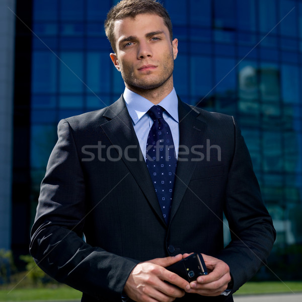 Outdoor zakenman portret zakenman buiten gebouw Stockfoto © dash