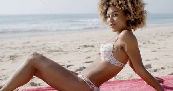 Stok fotoğraf: Kadın · plaj · genç · uygun · siyah · kadın · beyaz