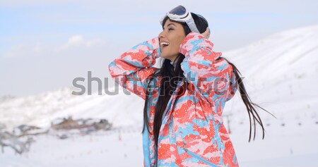 Prachtig jonge vrouw genieten winter beneden Stockfoto © dash