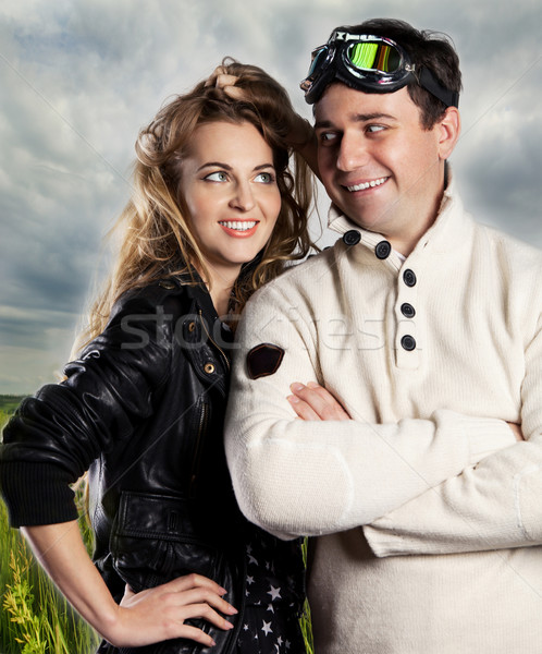 Style rétro vêtements jeunes drôle couple Photo stock © dashapetrenko