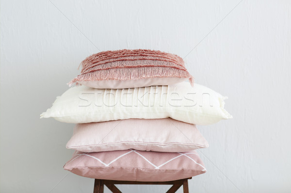 Rózsaszín fehér párnák fal közelkép szoba Stock fotó © dashapetrenko