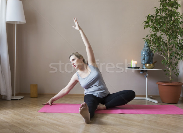 Yoga âge moyen fille [[stock_photo]] © dashapetrenko
