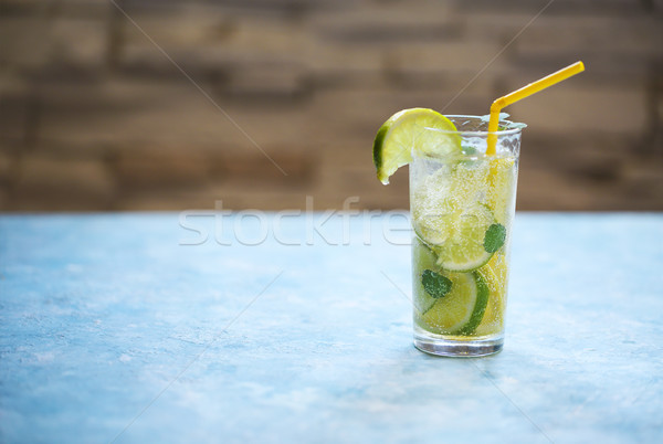 Foto stock: Mojito · coquetel · vidro · escuro · bebidas