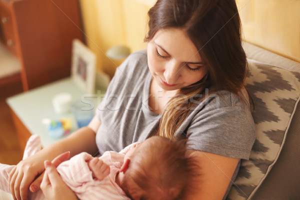 Foto stock: Jovem · mãe · recém-nascido · criança · mamãe