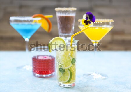 Diferente frio cocktails tabela foco Foto stock © dashapetrenko