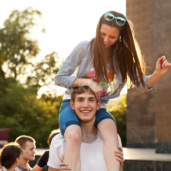 [[stock_photo]]: Groupe · collège · élèves · frein · sourire