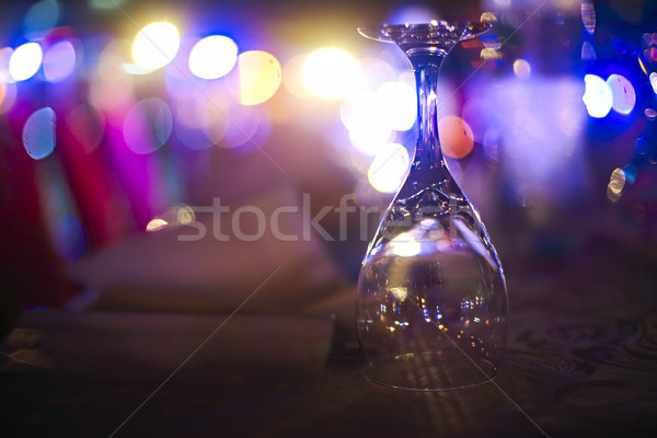 Stockfoto: Wijnglas · buitenshuis · tabel · nacht · licht · ontwerp