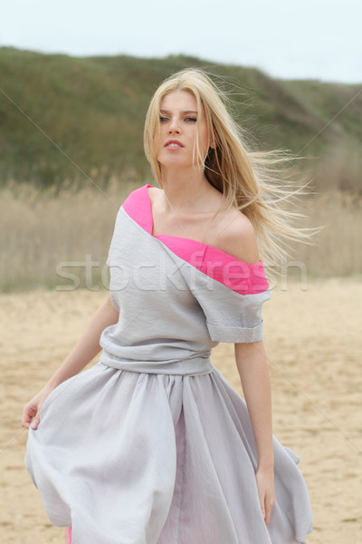 девушки ветер красивой романтические желтый песок Сток-фото © dashapetrenko