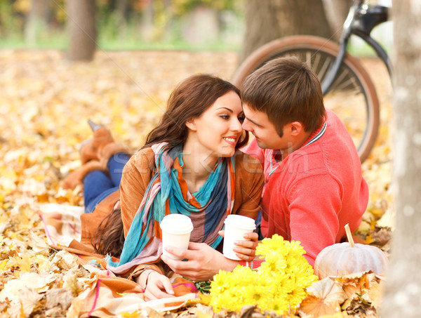 Foto stock: Feliz · casal · bicicleta · outono · parque