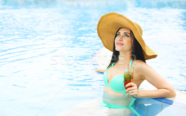 Real feminino beleza férias de verão piscina Foto stock © dashapetrenko