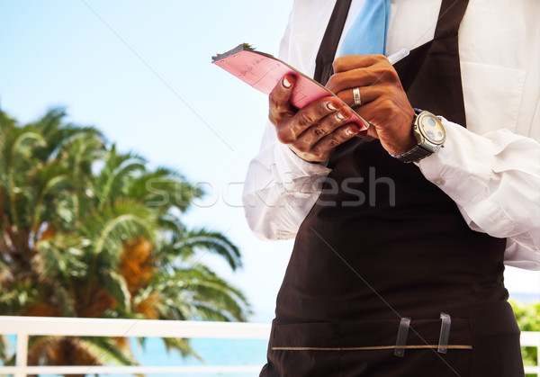 [[stock_photo]]: Extérieur · café · scène · serveuse · ordre