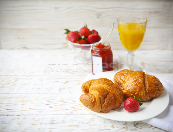 Stockfoto: Twee · smakelijk · croissants · plaat · aardbei · jam