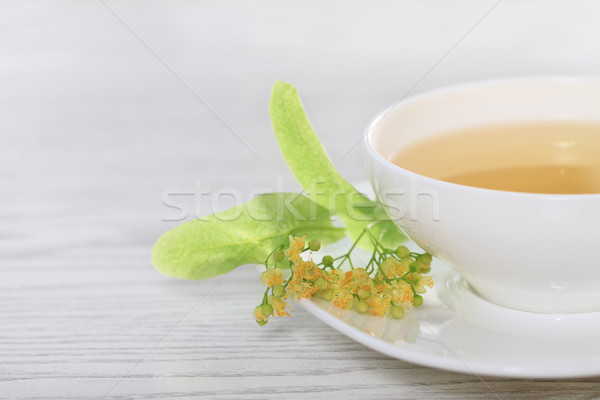 Ceaşcă ceasca de ceai ceai alb Imagine de stoc © dashapetrenko
