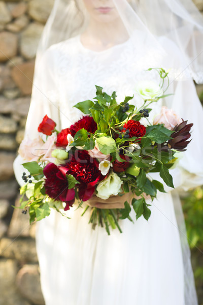 Foto d'archivio: Giovani · sposa · bianco · abito · da · sposa · bella