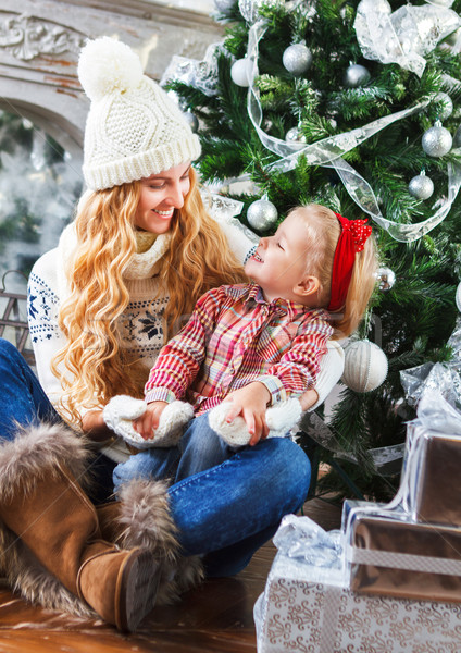 Stockfoto: Gelukkig · moeder · dochter · christmas · geschenken · kerstboom