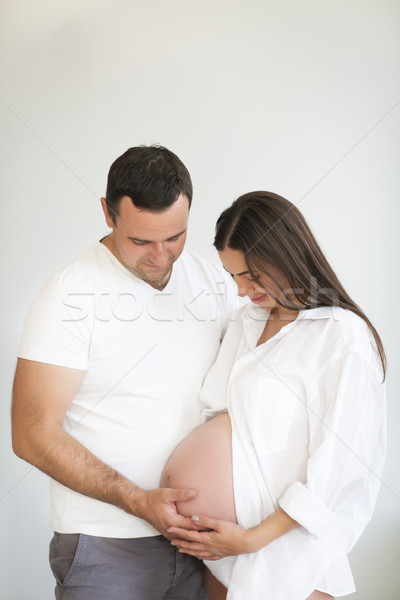 Сток-фото: беременная · женщина · молодым · человеком · вместе · ребенка · любви