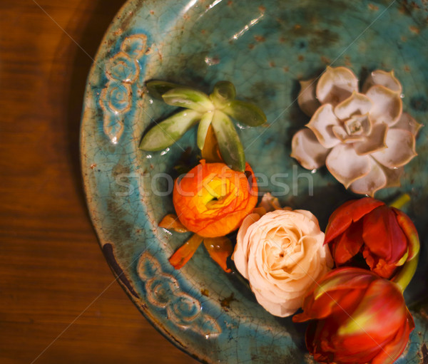 Tavaszi virágok fürdő fa asztal aromaterápia víz tavasz Stock fotó © dashapetrenko