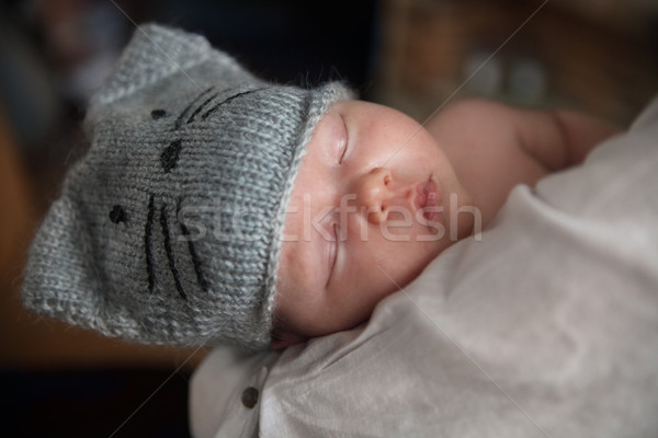 Baba zuhan alszik karok anya fiú Stock fotó © dashapetrenko