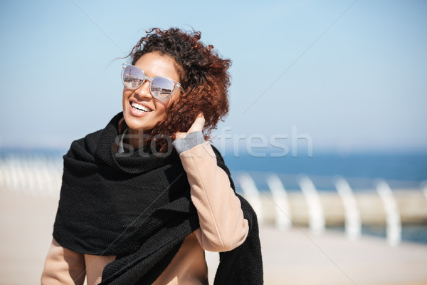 快樂 非洲的 女子 冒充 海 圖像 商業照片 © deandrobot
