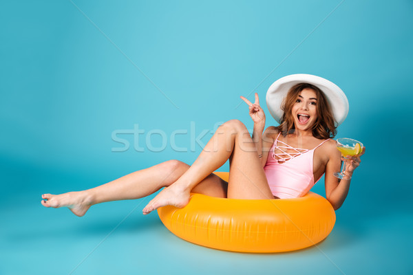 Portret gelukkig meisje zwempak vergadering opblaasbare ring Stockfoto © deandrobot
